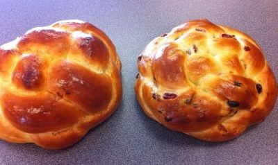 two round challah loaves