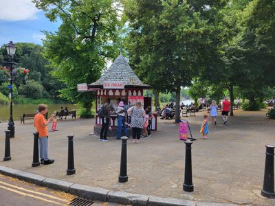 refreshment kiosk